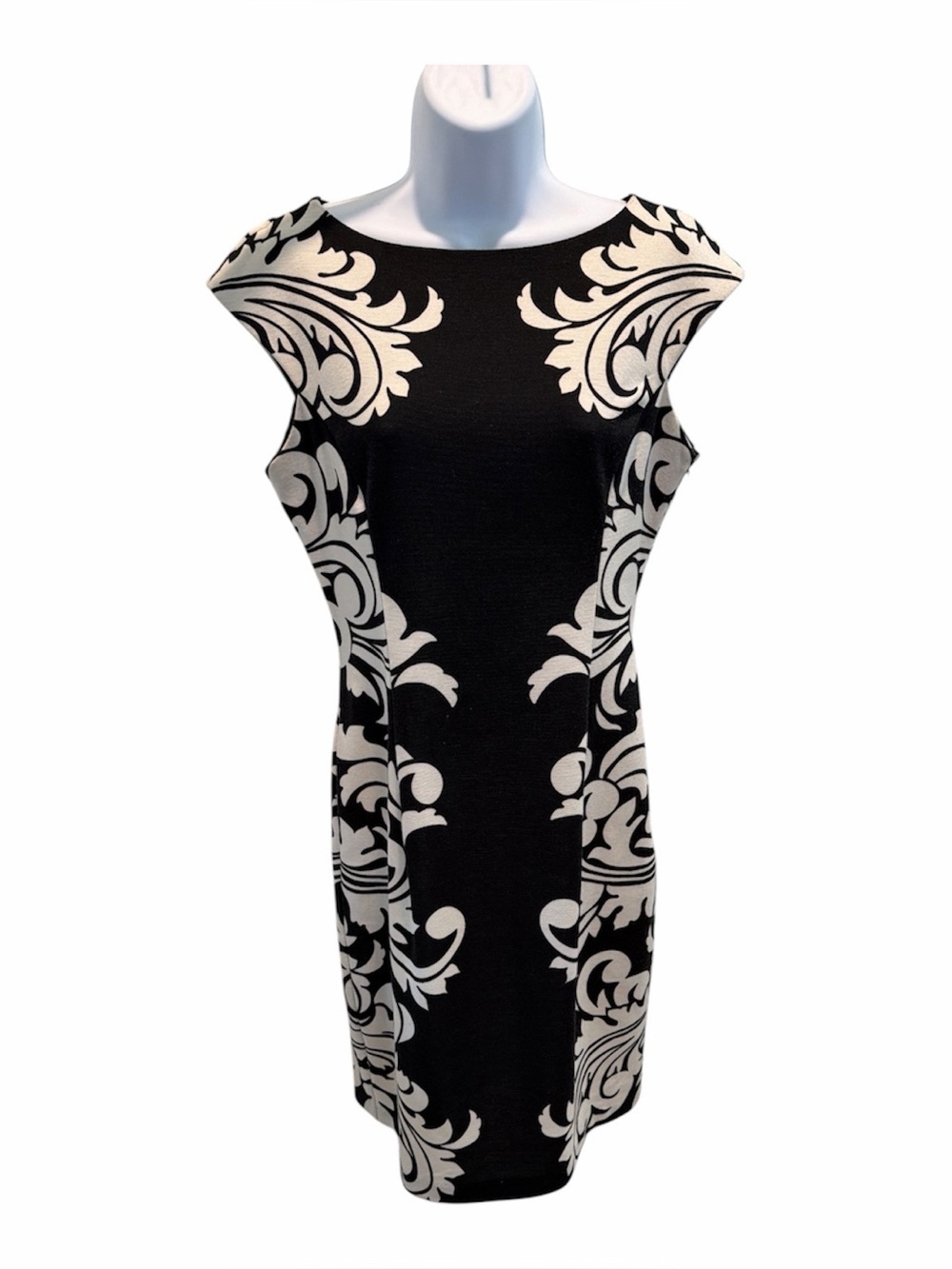 MAGGIE LONDON Black & White Baroque Print Sheath Dress size 6